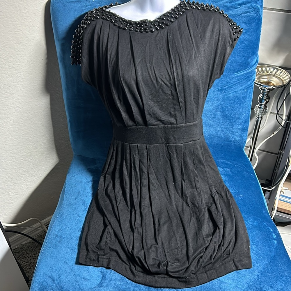 Twelve by twelve Elegant Black Dress with Beaded Accents (without belt ) - Picture 7 of 12